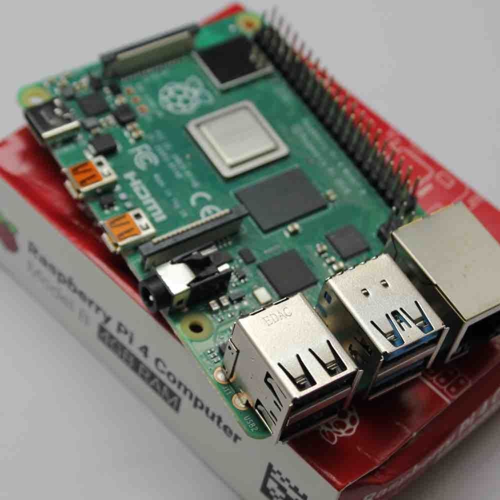 Raspberry Pi 4 4Mb